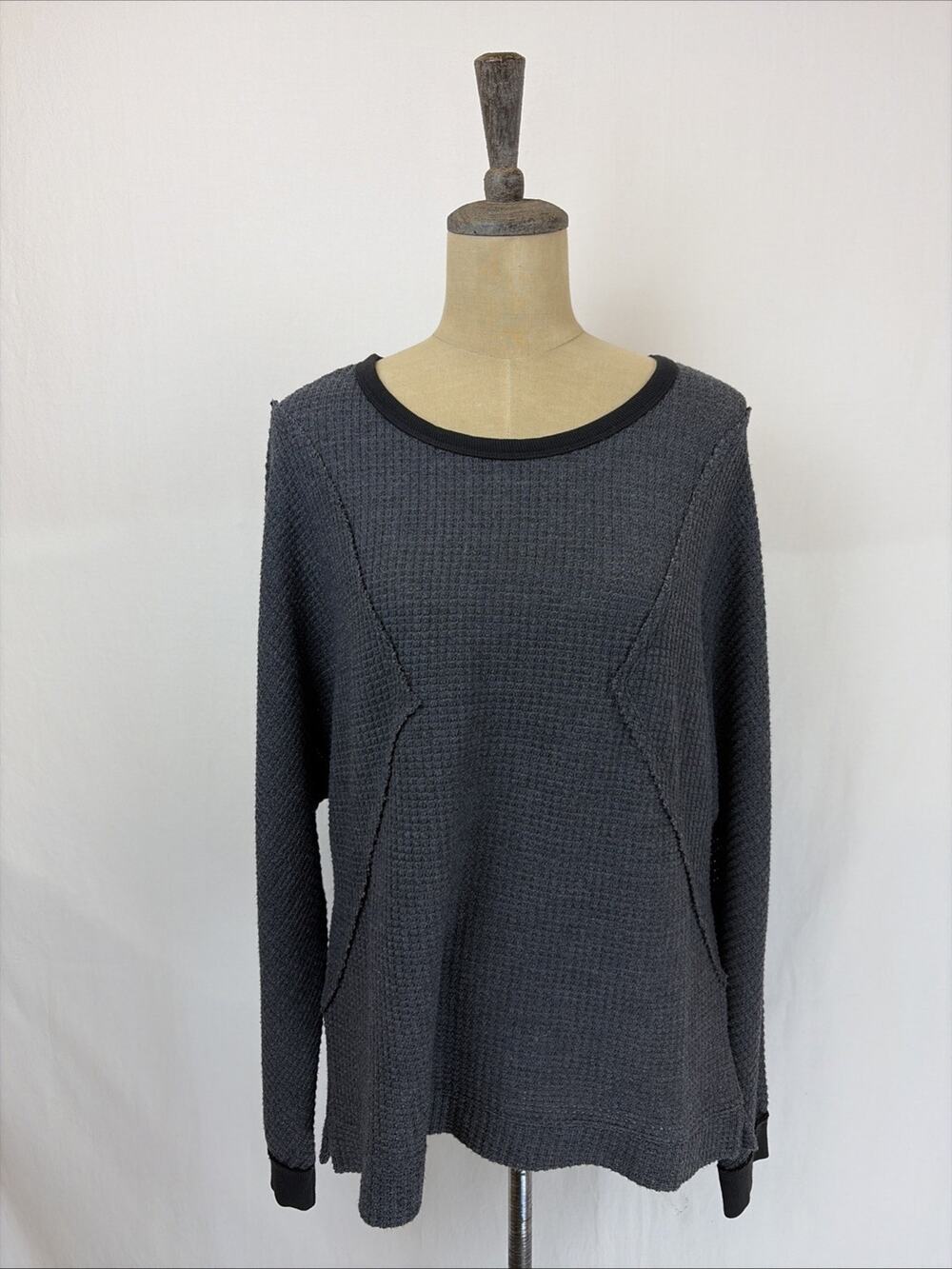NWT XCVI Grey Thermal Long Sleeve Ringer Knit Top LARGE #0650